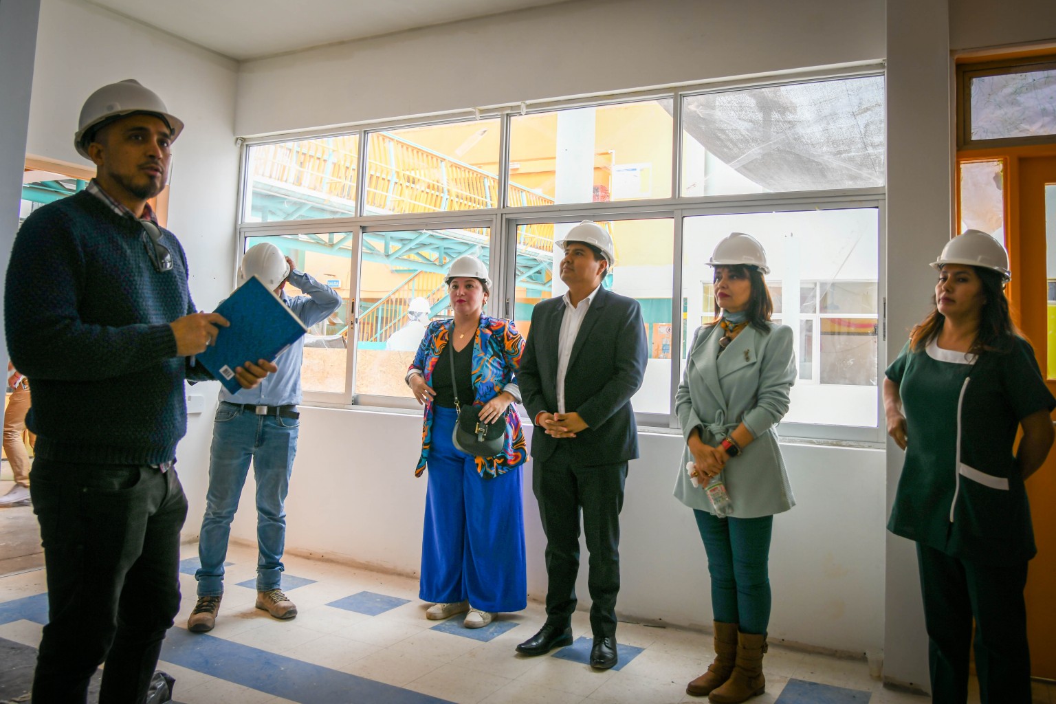 Visita obras Junji.jpg